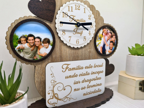 Cadouri pentru botez - Ceas personalizat "Family" 1
