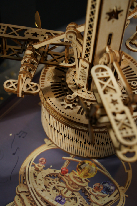 Robotime Turn de Control AMK41 - Model din Lemn [2]