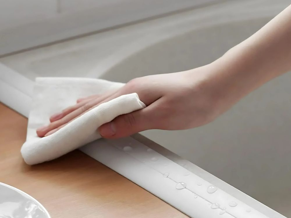 Bandă De Etanșare Albă Pentru Pereți Și Chiuvete – 3m PVC Adeziv Rezistent [4]