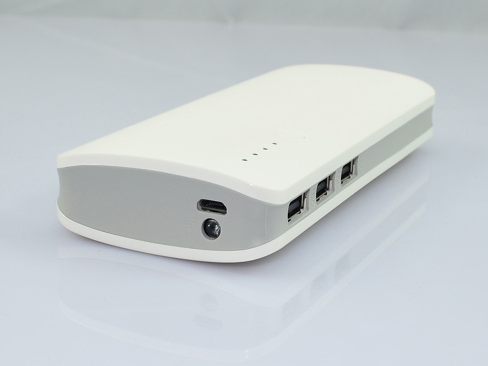 Baterie externă 10000mah cu 3x USB microUSB 2.1A, lanternă LED puternică și rapidă [7]