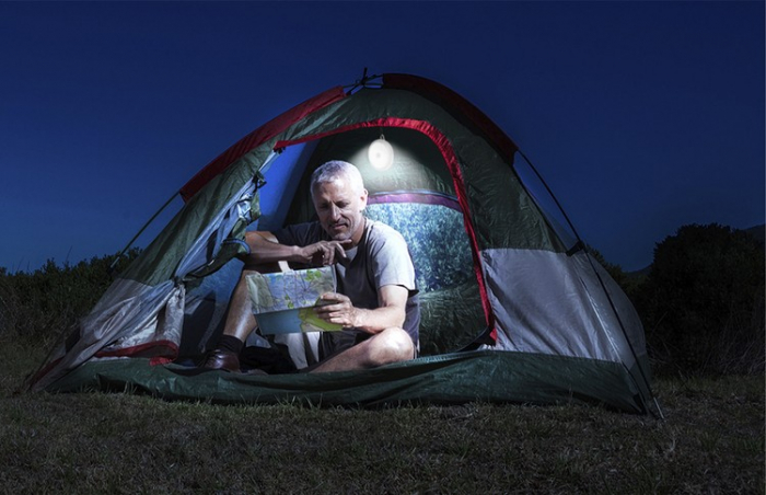 Lampă de noapte LED cu senzor de mișcare [8]