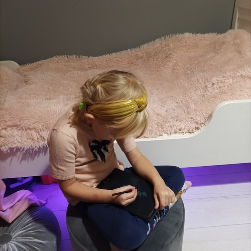 Tabletă de desen 8.5" neagră [14]