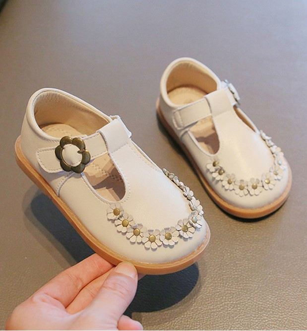 Pantofi albi în stil Britanic [2]