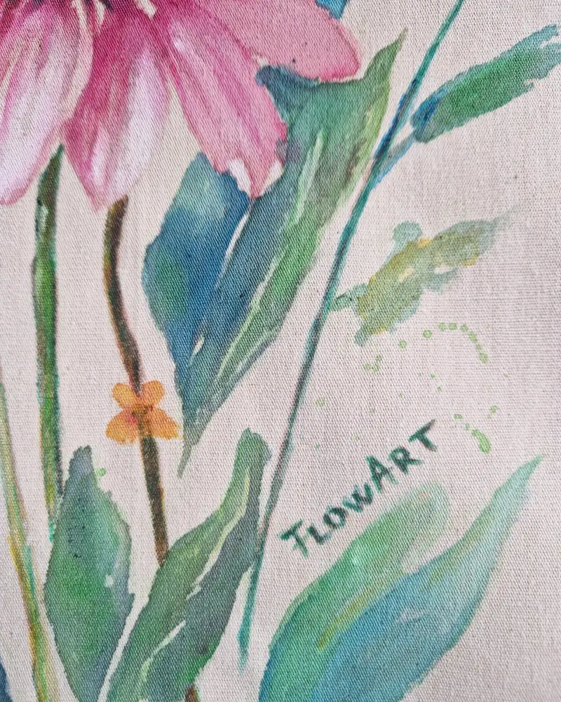 sacosa pictata manual cu flori roz [3]