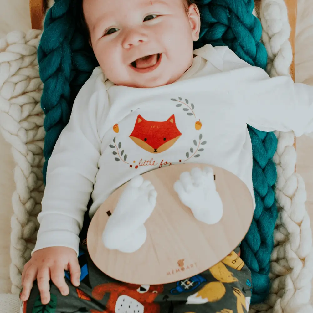 <img src="kit-mulaj-manuta-si-piciorus-bebe-0-2-ani-memoart.jpg" alt="kit mulaj bebe"> [5]