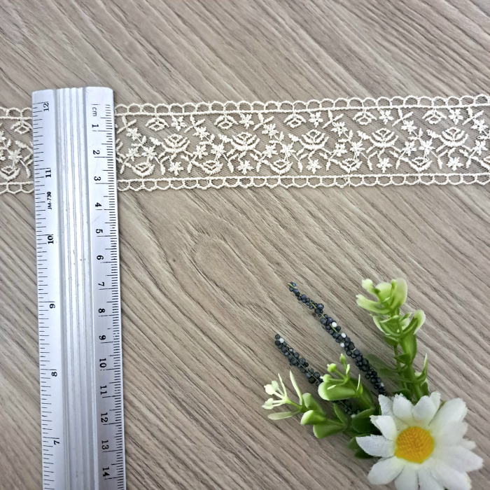 dantela bej mijloc broderie trandafiri [2]