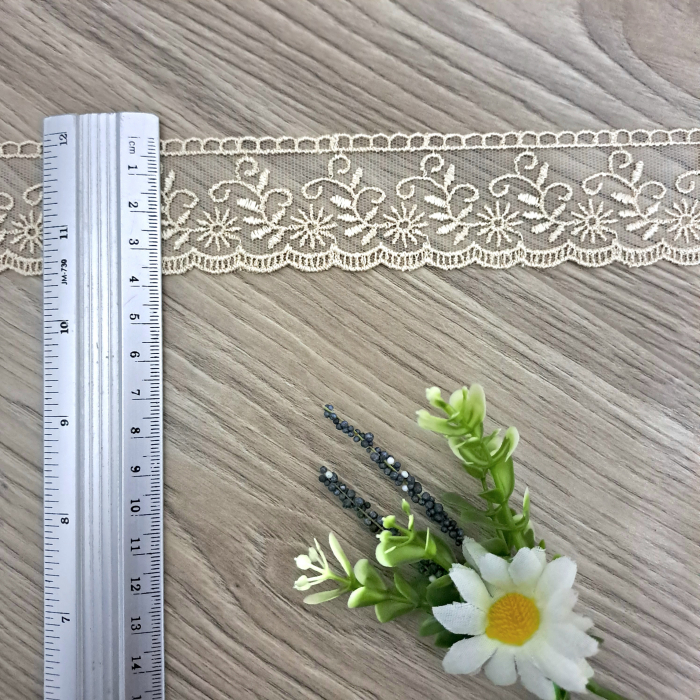 dantela broderie ramurele flori 4cm [2]