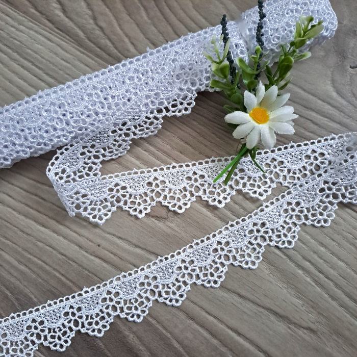 dantela cu colti alb-bleomarin [1]