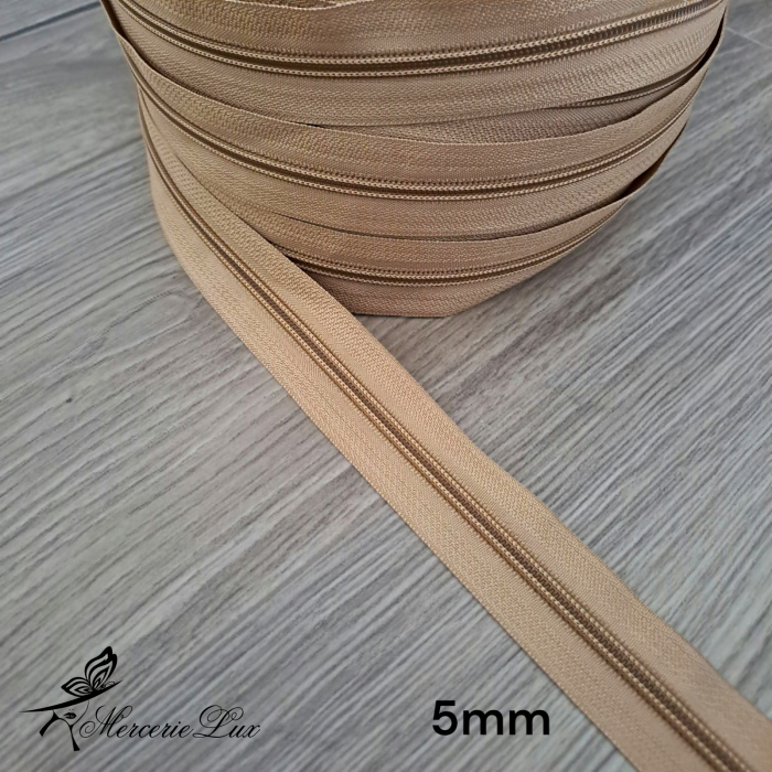 fermoar spiralat metraj la rola [1]