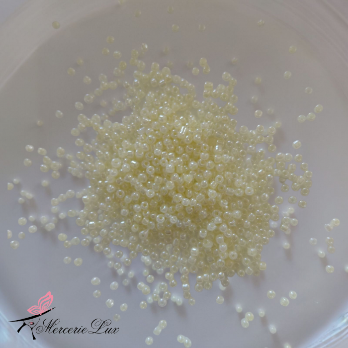 margele sticla 2mm ivory [1]