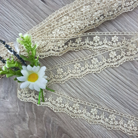 Dantela Broderie - dantela tull flori mici 3cm
