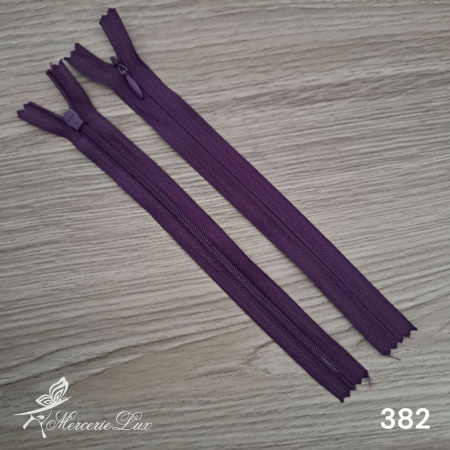img-attr