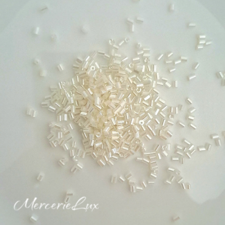 margele tubular mic ivory sidef din sticla [1]