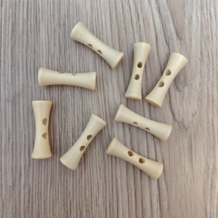 LA DOAR 10 LEI - NASTURI LUNGI DIN LEMN 35MM