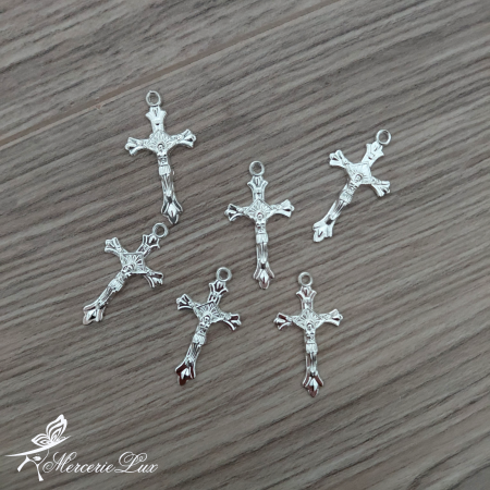 ARTICOLE MERCERIE - pandantiv cruciulita