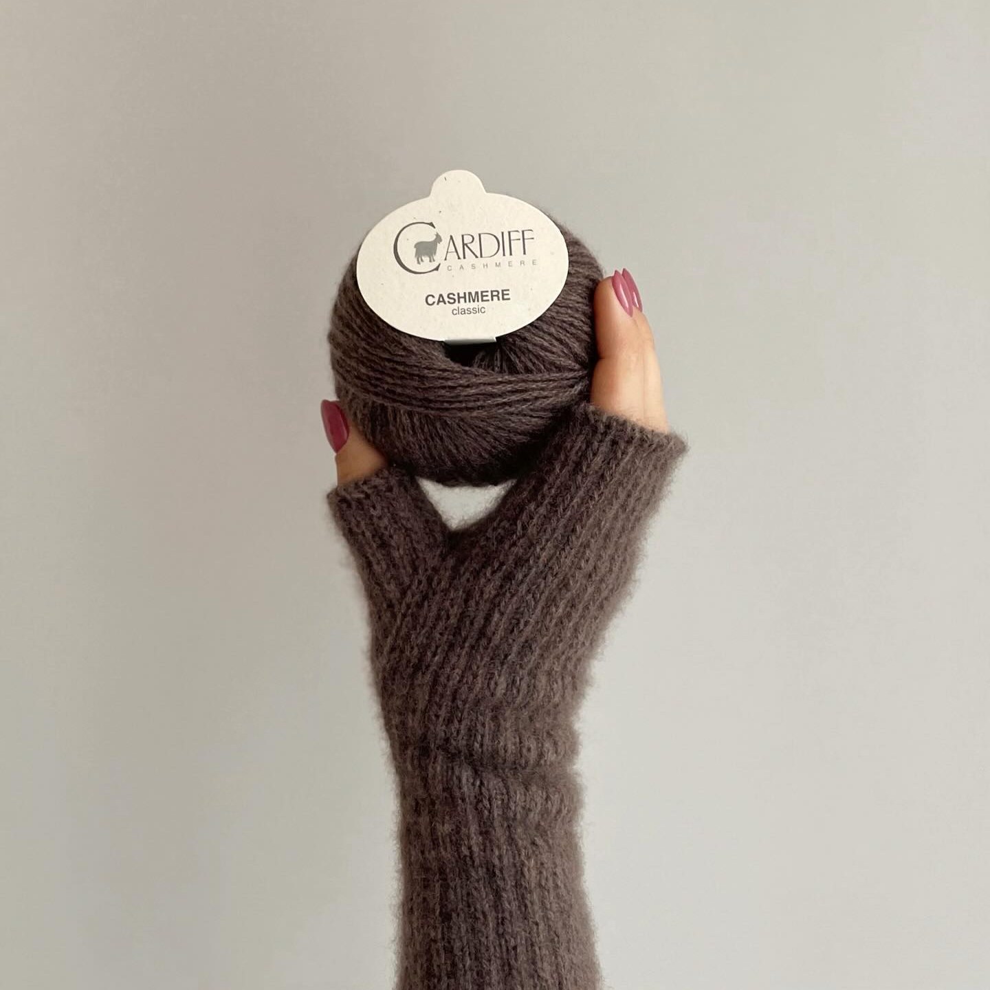 Magia Cașmirului: Ghid Complet Cardiff Cashmere Classic și 3 Modele Care te Vor Inspira