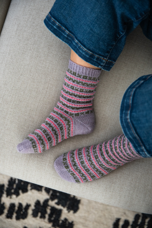 52 Weeks of Scrap Yarn: Projects for Crafters [12]