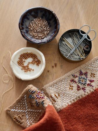 Beaded Colourwork: A Modern Approach to Knitting with Beads [6]