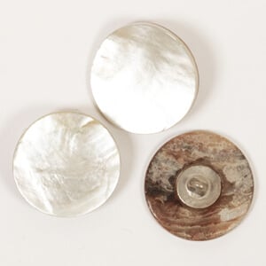 Nasturi loop white