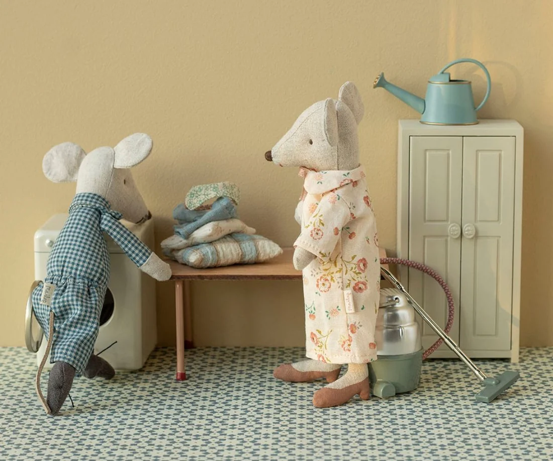 accesorii maileg - jucarie textila - Bunica și bunicul șoarece în cutie de trabucuri [4]