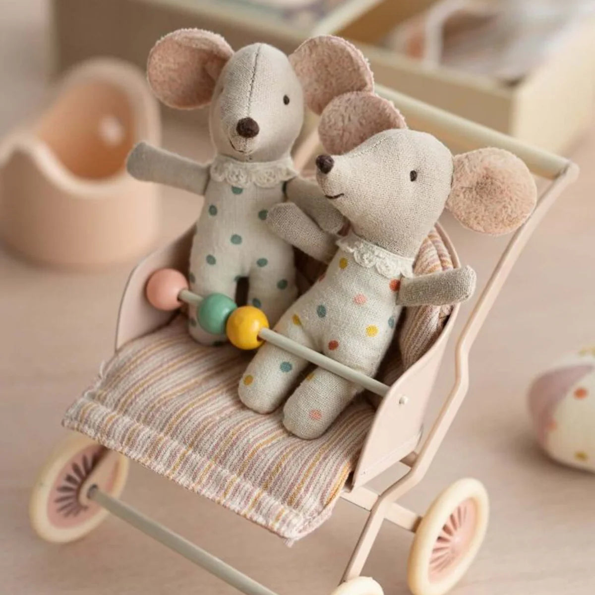 Carucior mini pentru soricei Maileg – Rose [2]