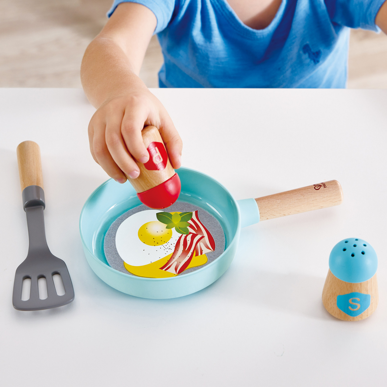 Jucarie copii - Set de joaca micutul Chef pentru gatit si servire (21 piese) [6]