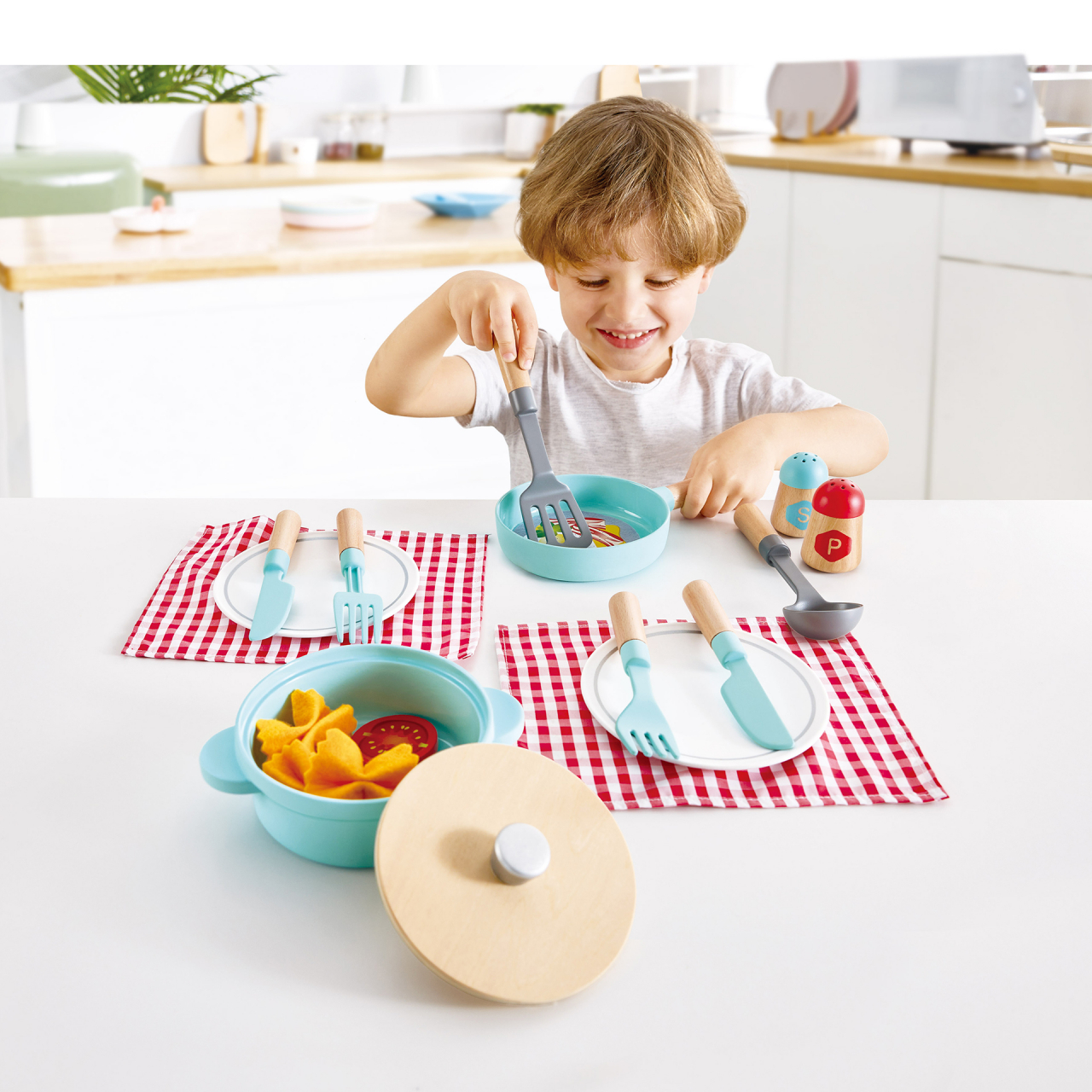 Jucarie copii - Set de joaca micutul Chef pentru gatit si servire (21 piese) [2]