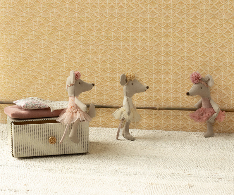 Jucărie textilă, Ballerina mouse, Little sister - Off white, Maileg [2]