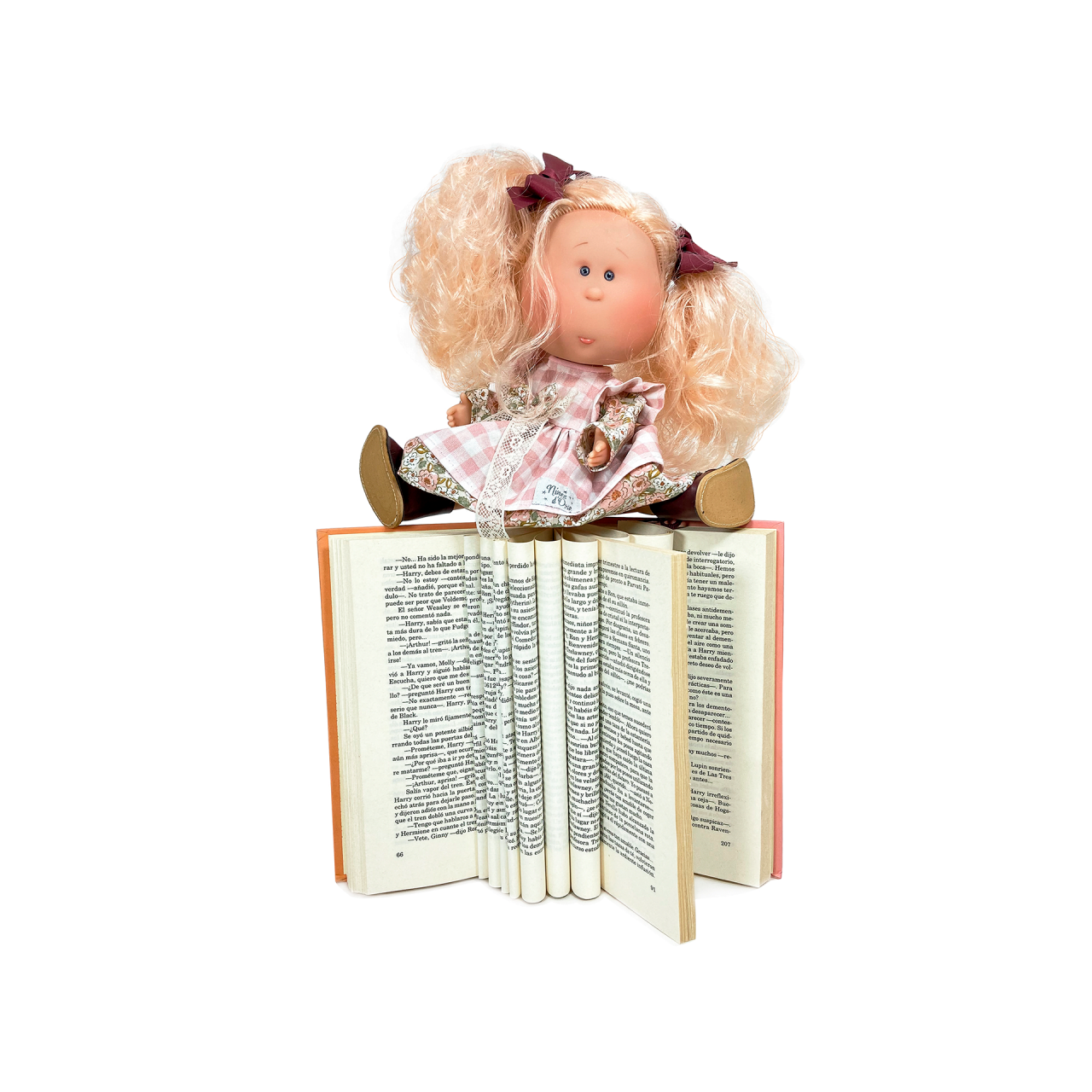 Papusa Nines D'Onil, Mia, cu parul blond si funde rosii, cu articulatii, cu miros de vanilie, 30 cm [2]