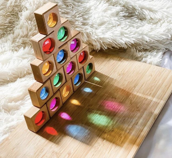 Set 25 cuburi din lemn cu fereastra colorata, Bauspiel [5]