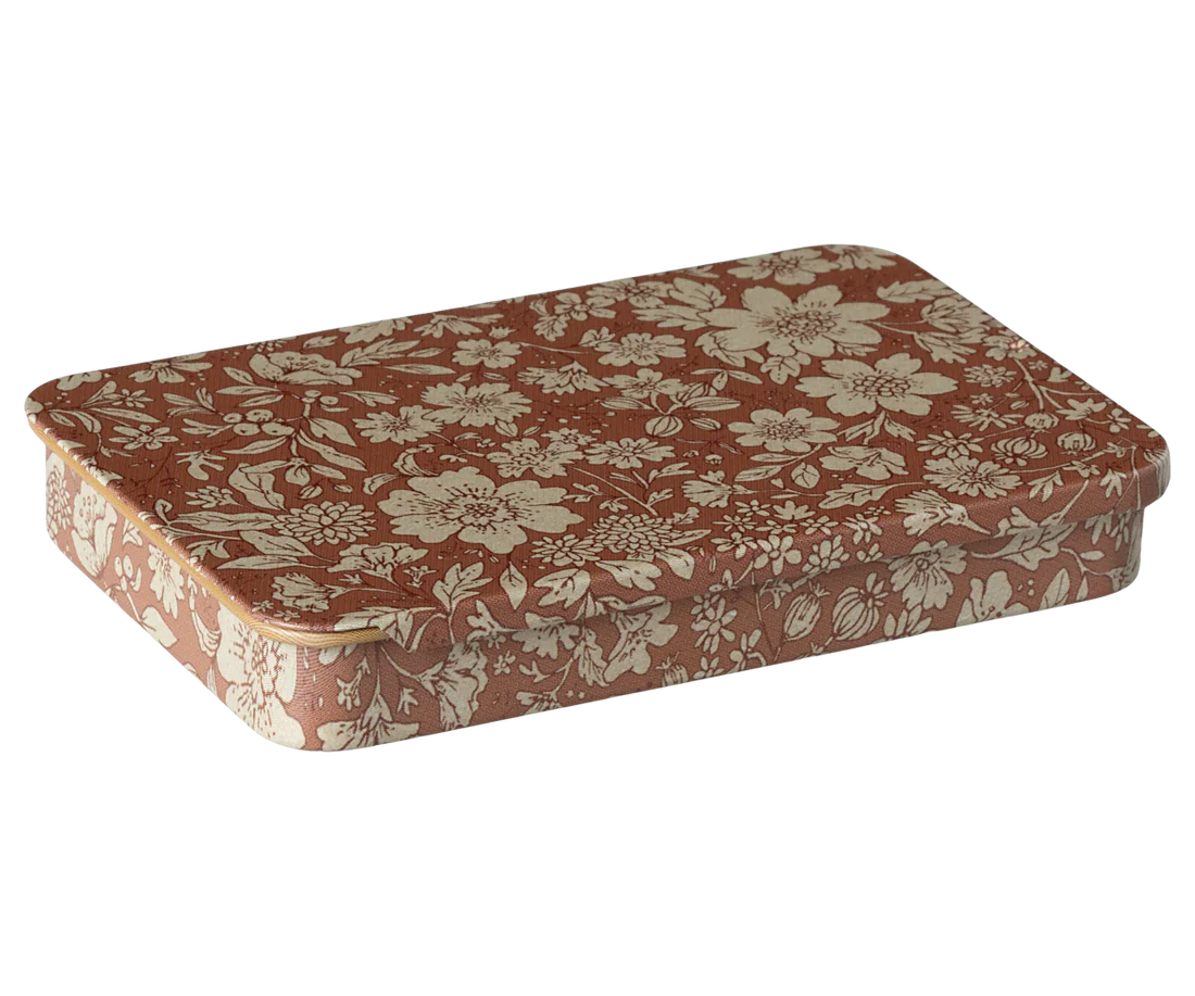 Jucarii educative - ACCESORII MAILEG - Cutie cu capac glisant, Blossom - Purple