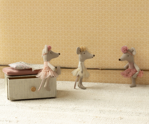Jucărie textilă, Ballerina mouse, Little sister - Off white, Maileg [1]