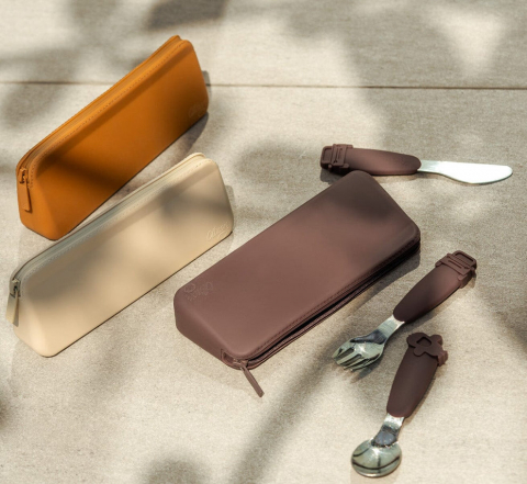 Tacâmuri - Set de tacâmuri din silicon cu husă - Vehicles- Plum