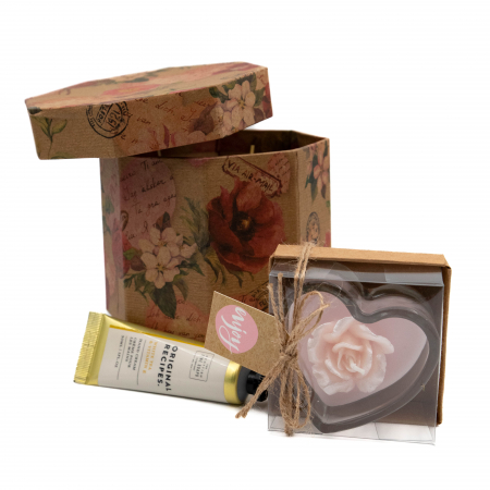 Set cadou crema de maini White Tea&Vitamin E, 30 ml si lumanare [0]