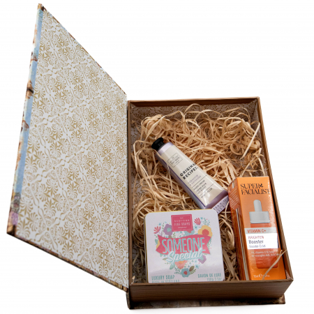 Set cadou cosmetice, Vitamin C Booster 15 ml, sapun 100 g si crema de maini 30 ml [1]