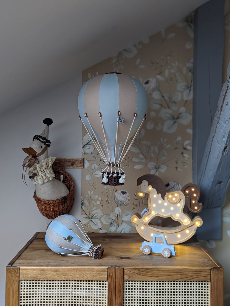 Balon decorativ cu aer cald bej bleu 33 cm [2]