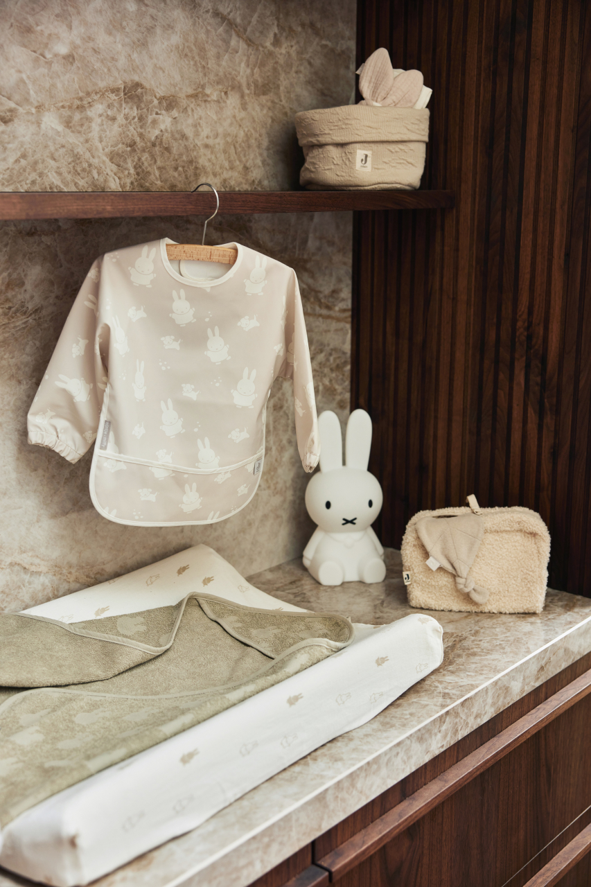 Bavetă impermeabilă cu mâneci Miffy & Snuffy olive – Jollein [5]