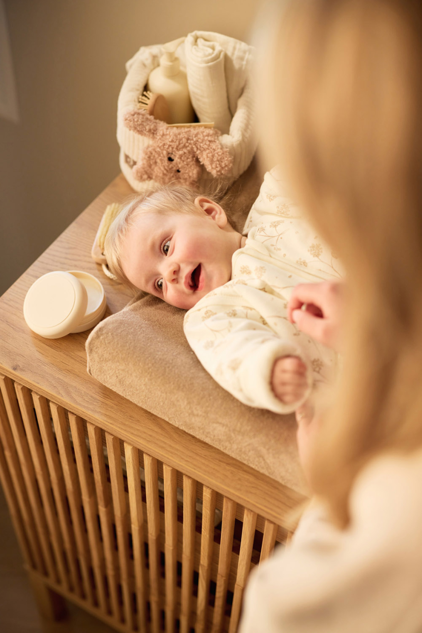 Coș de depozitare pentru comoda din camera copilului Cloudy Rib Oatmeal – Jollein [3]