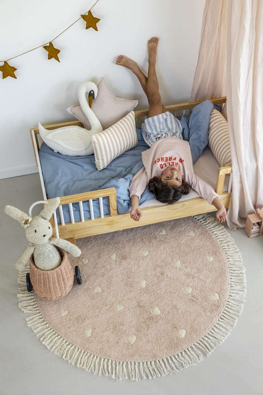 Covor rotund din bumbac Fleur - Tapis Petit, roz cu inimioare [2]