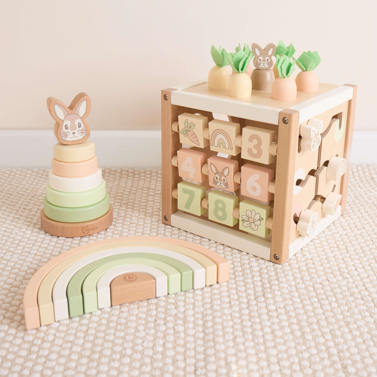 Cub cu activități montessori din lemn pentru bebeluși 5 în 1, Bunny Fine Bieco [17]