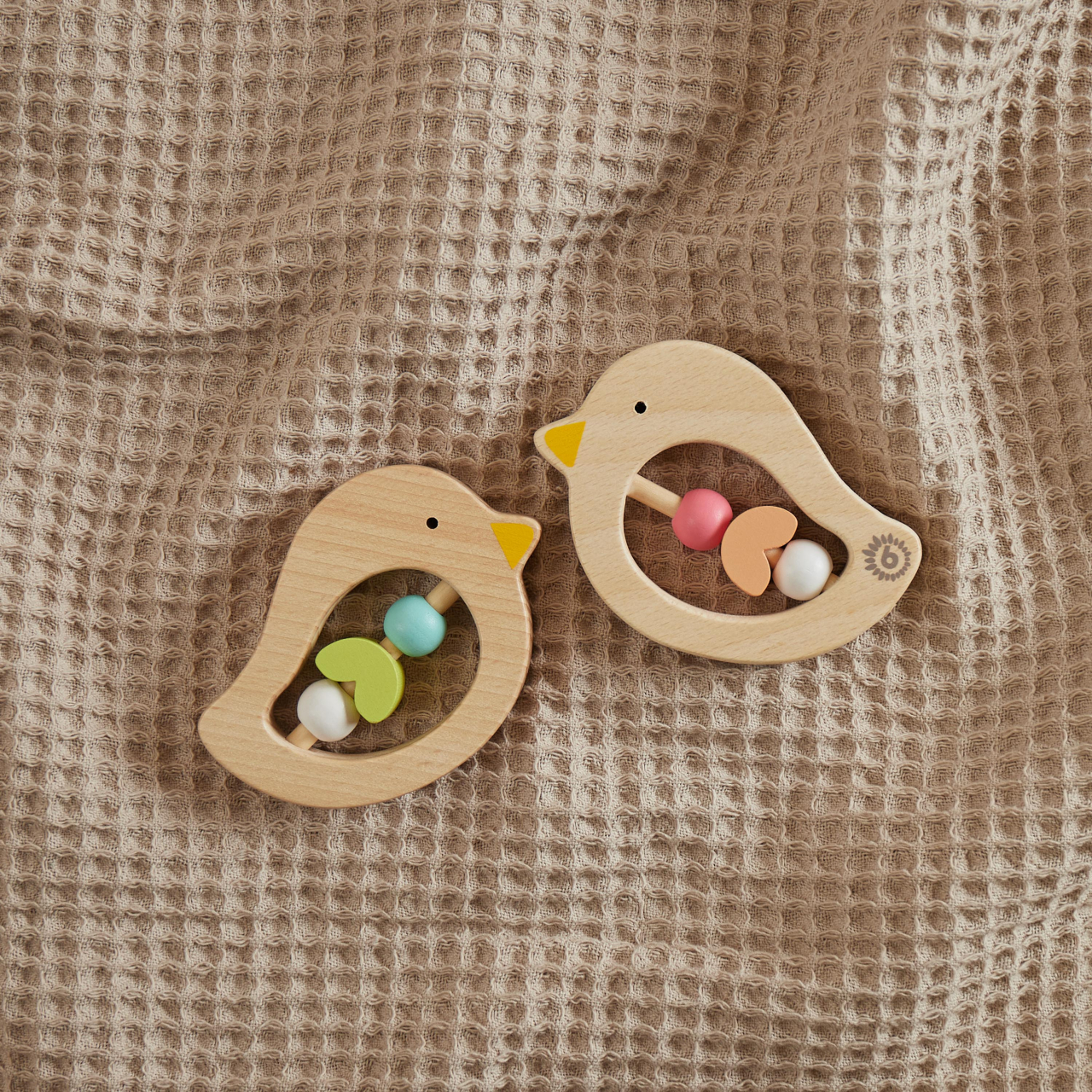 Jucărie de dentiție bebeluși din lemn, pasăre Bieco [3]