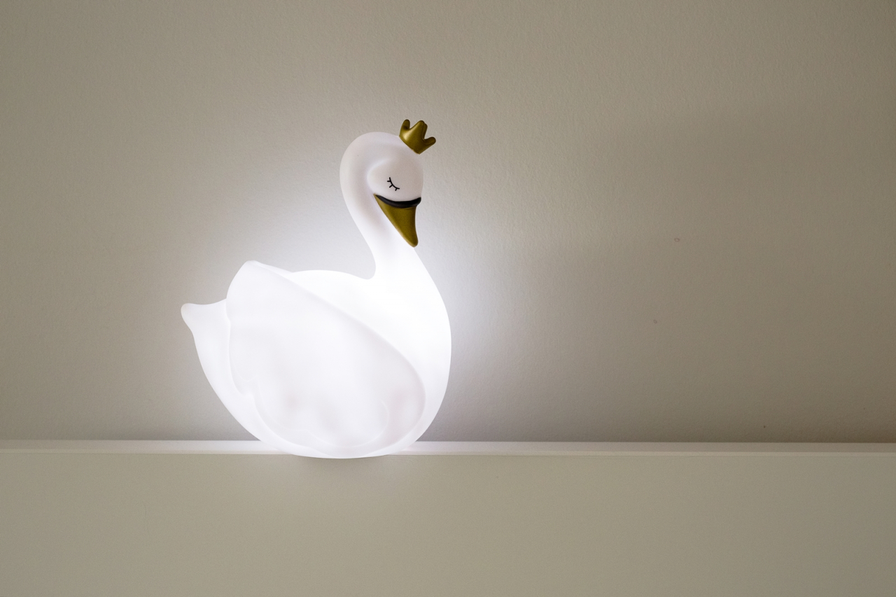 Lampă de veghe bebeluși și copii lebădă Dame Blanche alb – Atelier Pierre Junior [2]