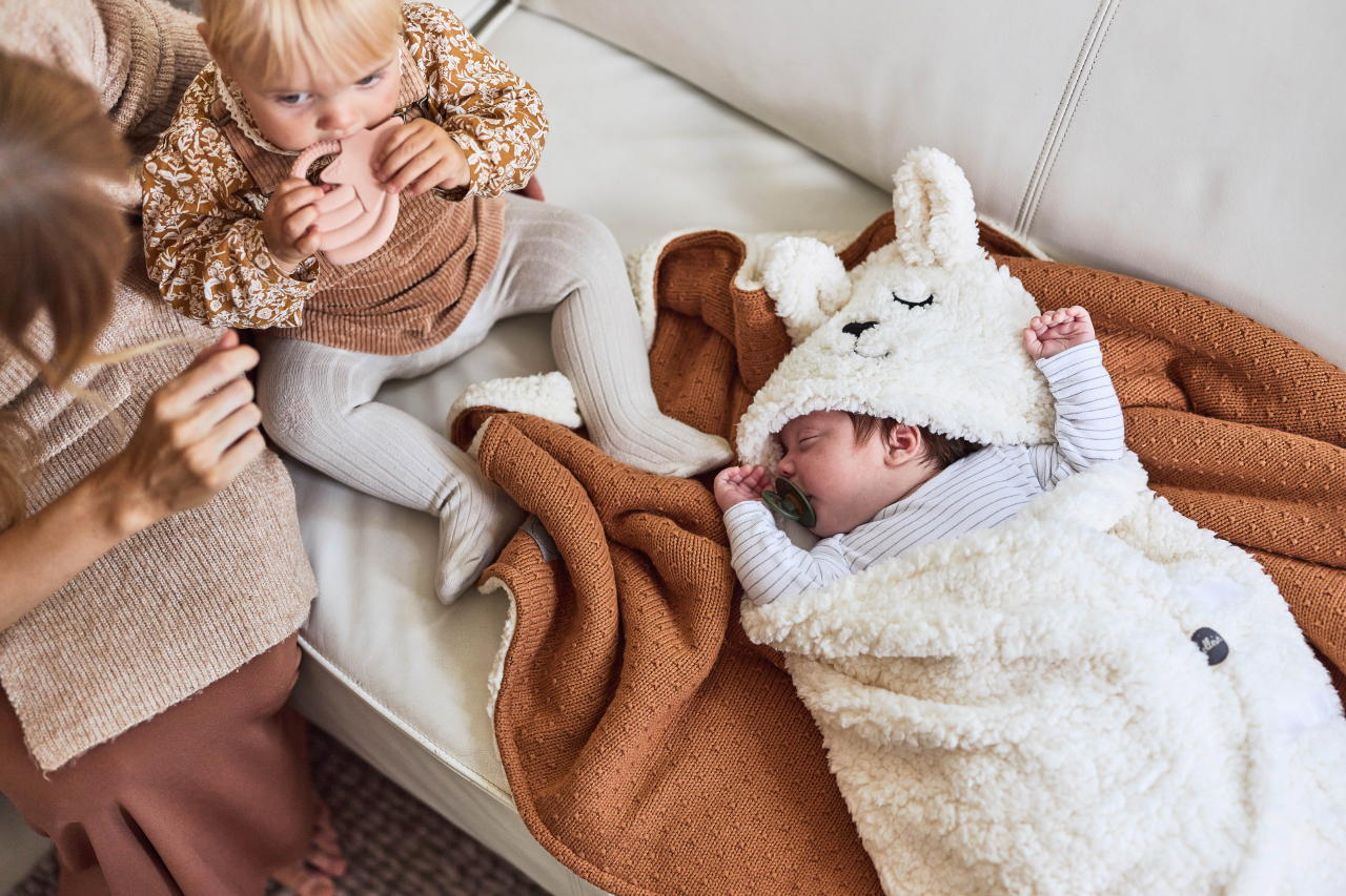 Păturică de înfășat bebeluși cu glugă pentru bebeluși Bunny alb Jollein [7]