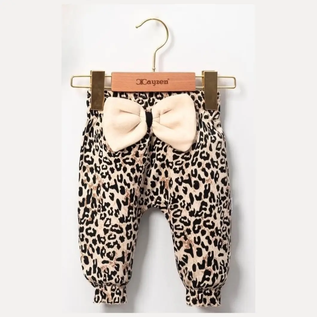 Compleu 2 piese fetițe bebeluși, body bej și pantaloni leopard, bentiță inclusă, 100% bumbac [4]