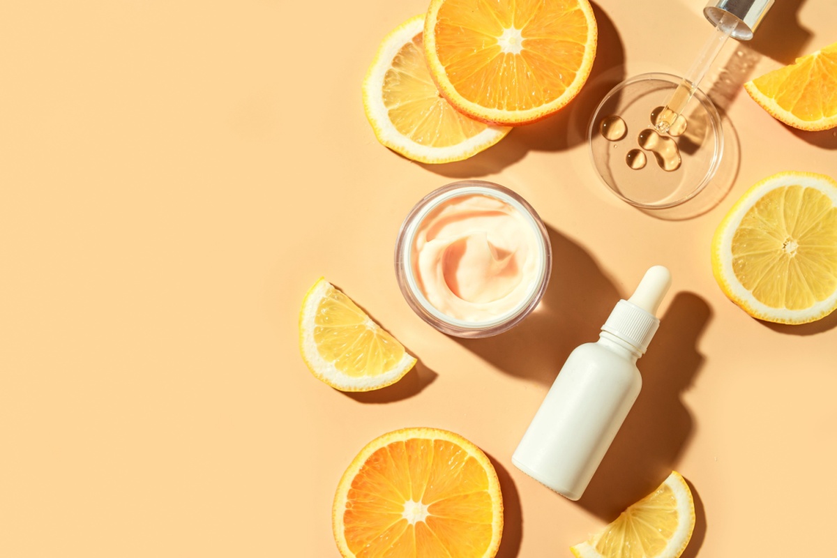 Cu ce se combina vitamina C in rutina de ingrijire a tenului