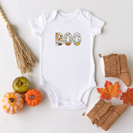 Colectia Halloween- Boo-tiful & Brodat - Body personalizat – model BOO cu tematica toamna/Halloween