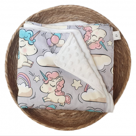 Paturici bumbac si Minky - Paturica personalizata unicorni pe fond gri