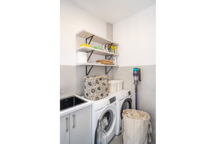 Consola gino Neagra [8]