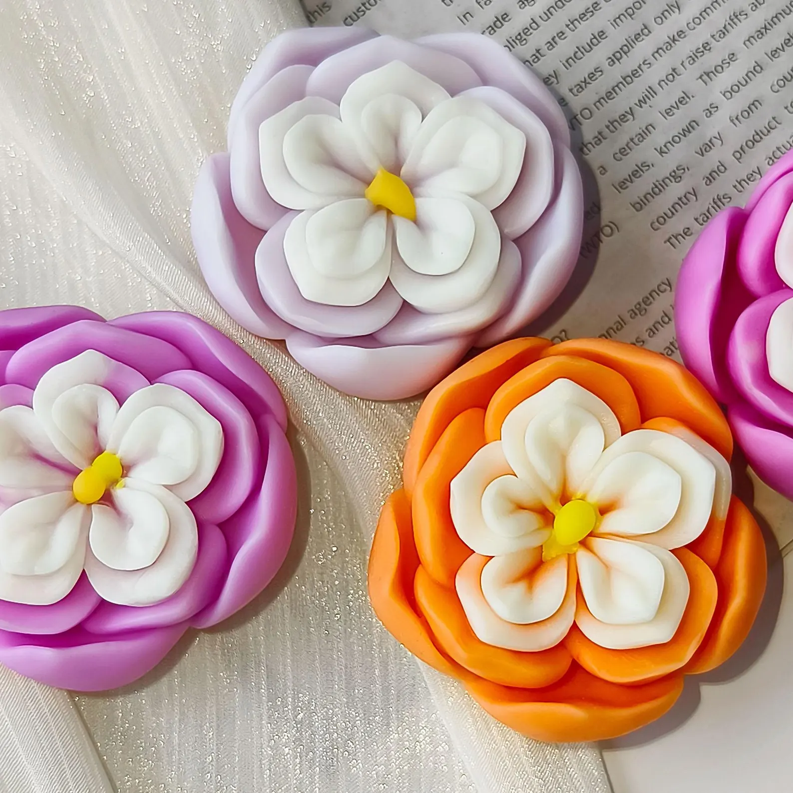 Matrita de silicon, Milmatt, Floare  1 , dimensiune 7 x 7 x 3.6 cm [7]