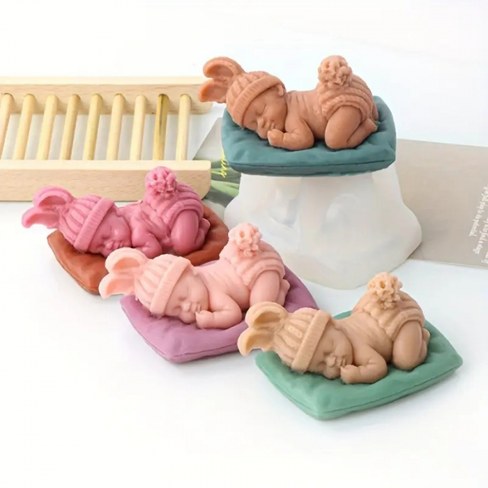 Matrita de silicon, Milmatt, Model Bebelus pe perna, pentru lumanari, silicon alimentar, non toxic [3]